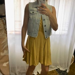 🍏 (3 for $15) Golden yellow twirly Dress